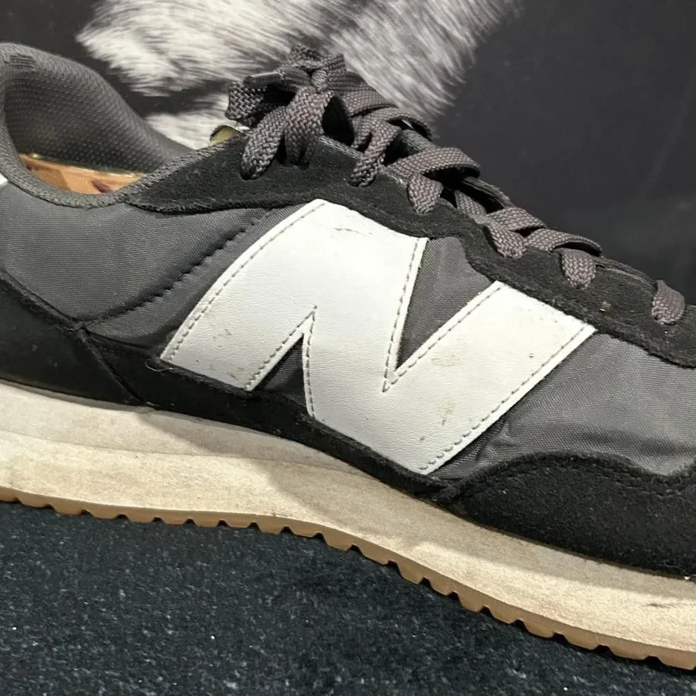 New Balance 237v1 MS237GA Athletic Sneaker Unisex M15/W16.5 Black Suede Running